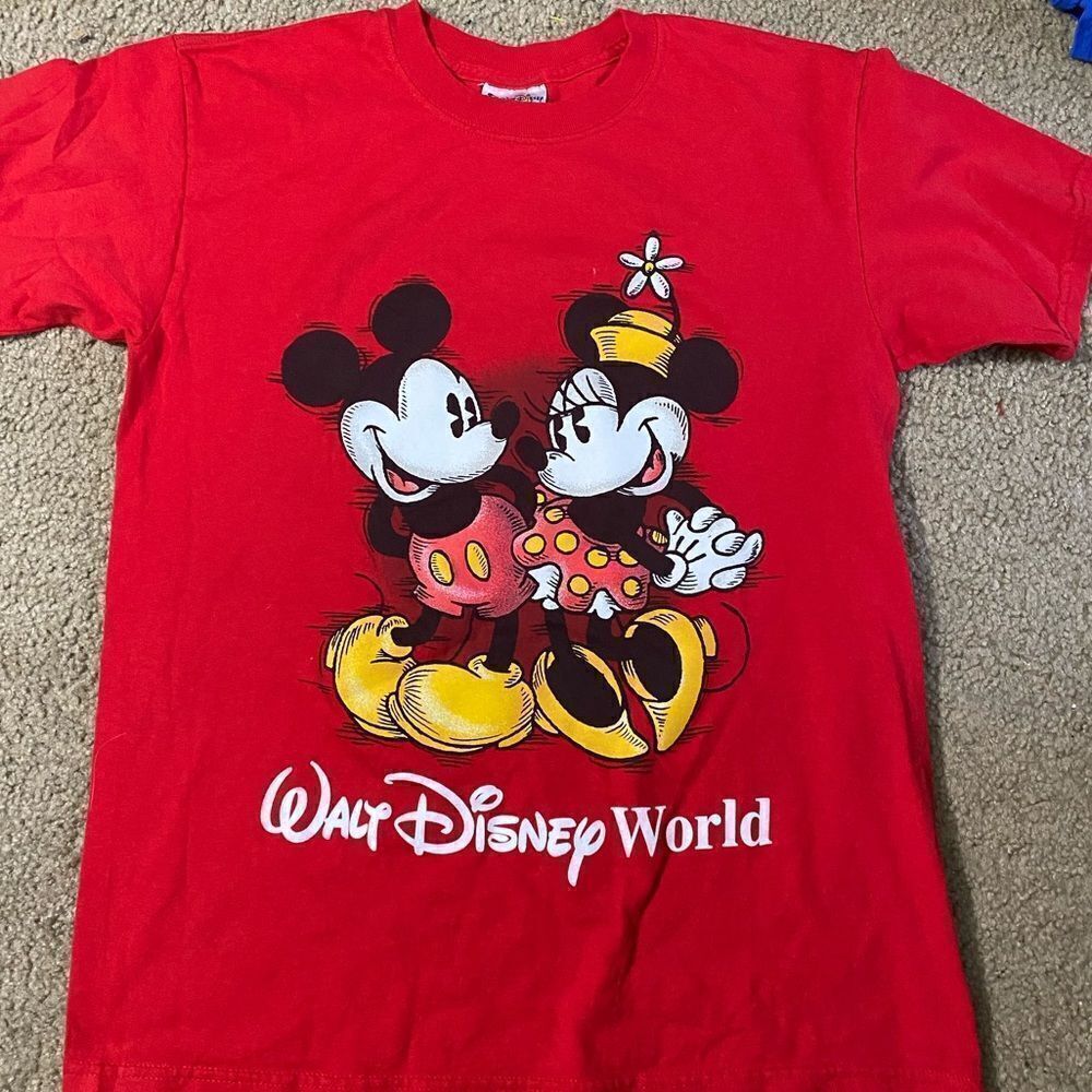Disney Mickey Mouse and Minnie Vintage Disney World Tshirt